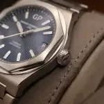 Girard Perregaux Laureato 42mm 81010-11-431-11A Price in Australia | $10k thumbnail 6