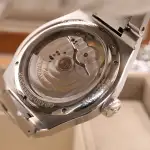 Girard Perregaux Laureato 42mm 81010-11-431-11A Price in Australia | $10k thumbnail 8