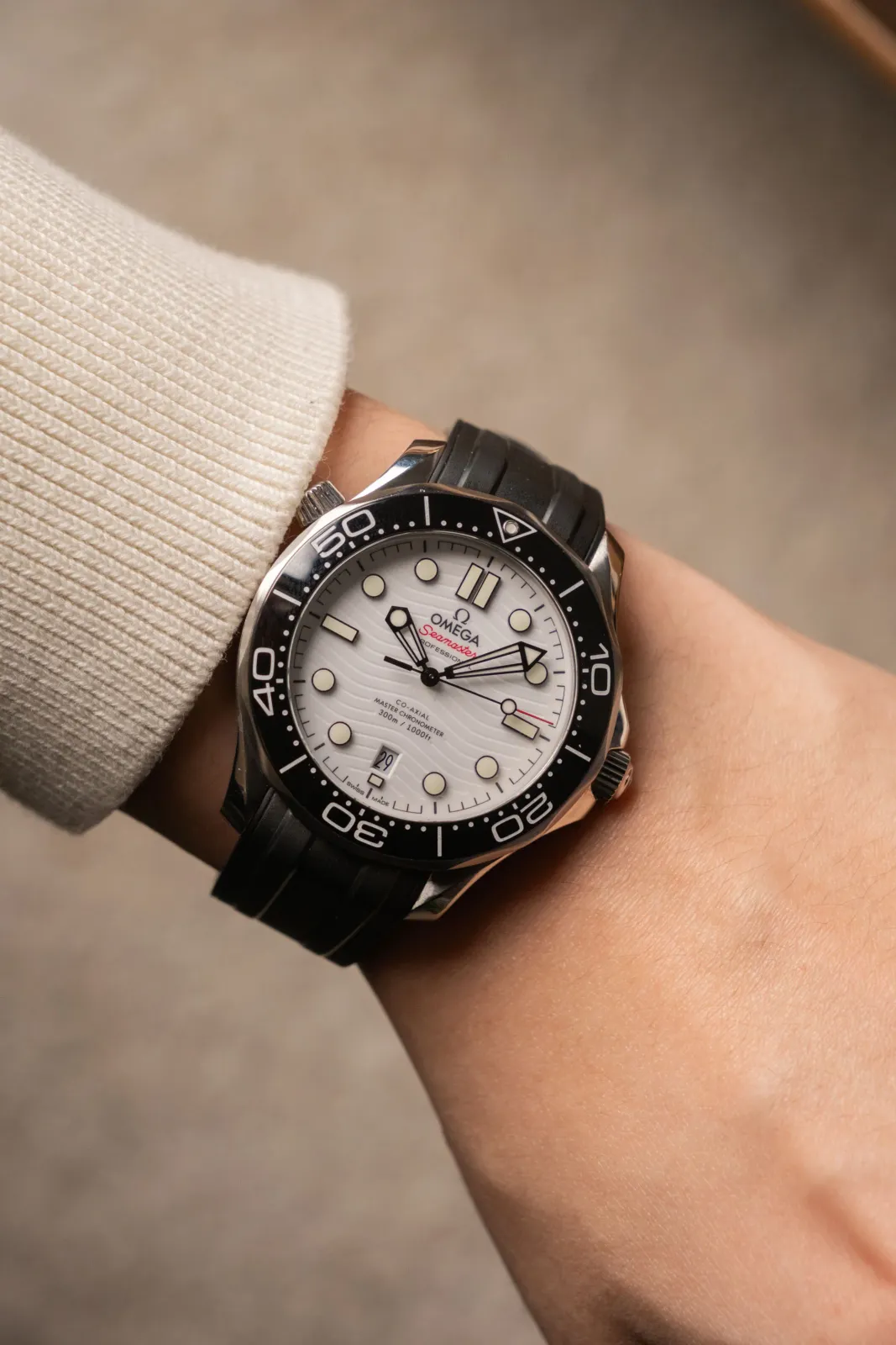 Omega Seamaster Diver 300M (2020) - Ref. 210.32.42.20.04.001 | Watch Scout - image 2