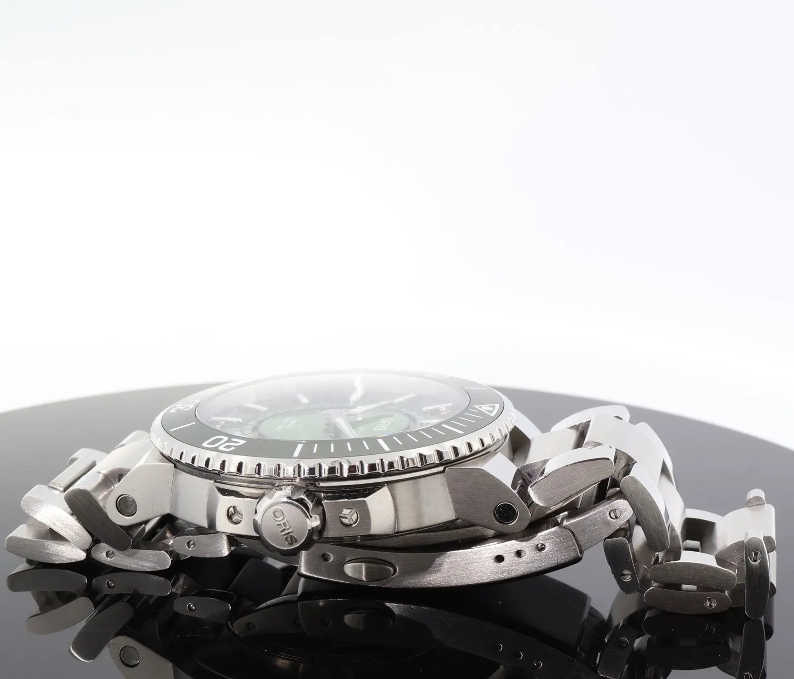 Oris Aquis Hangang Limited Edition Price in Australia | $2.5k - image 8