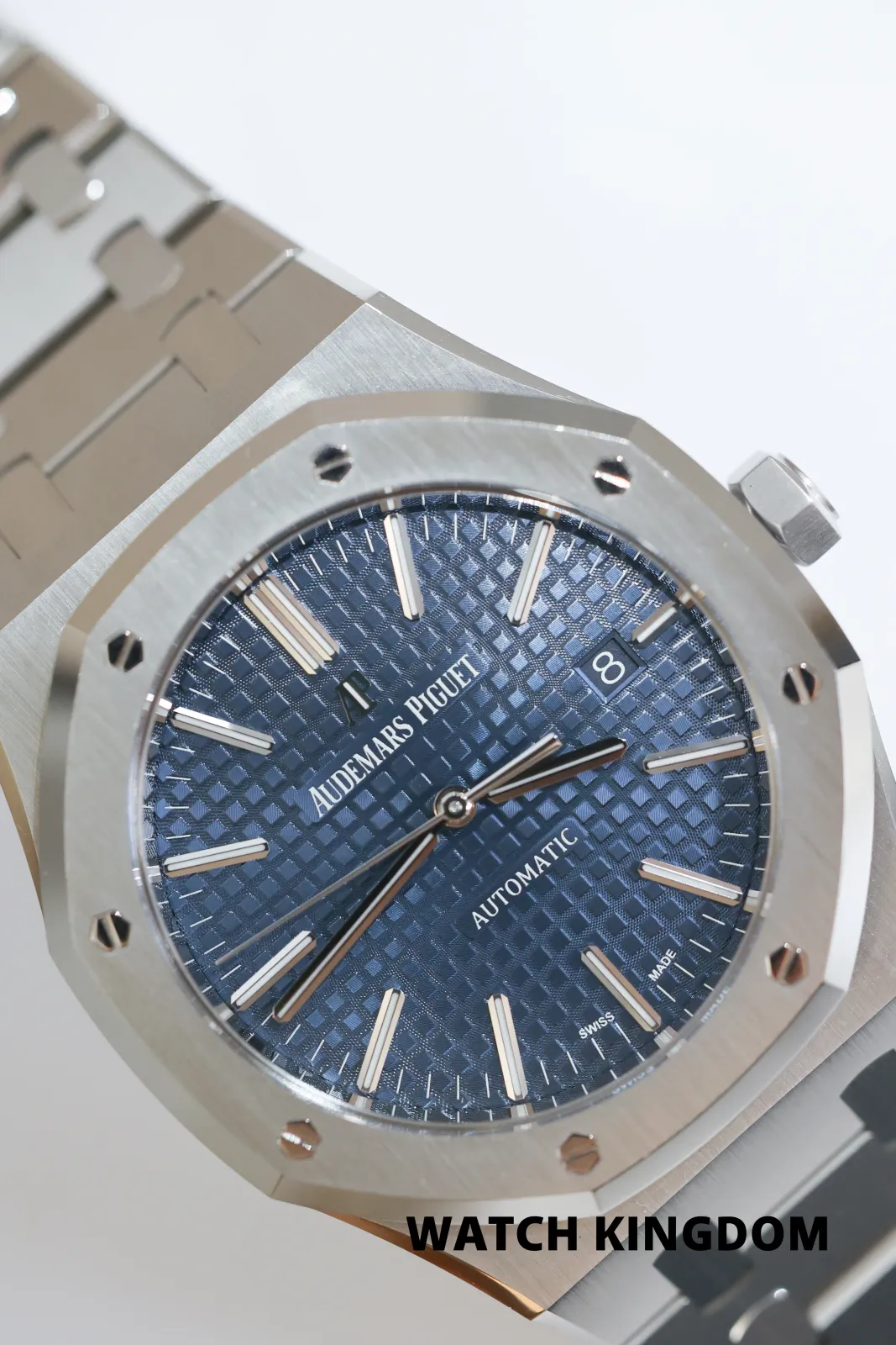 Audemars Piguet Royal Oak 15400ST Price in Australia | $70k - image 2