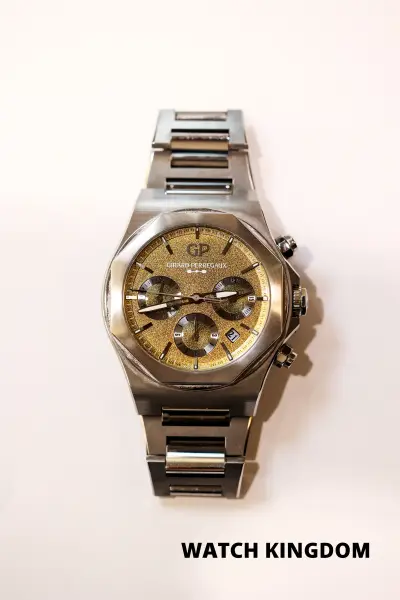 Girard Perregaux Laureato Chronograph