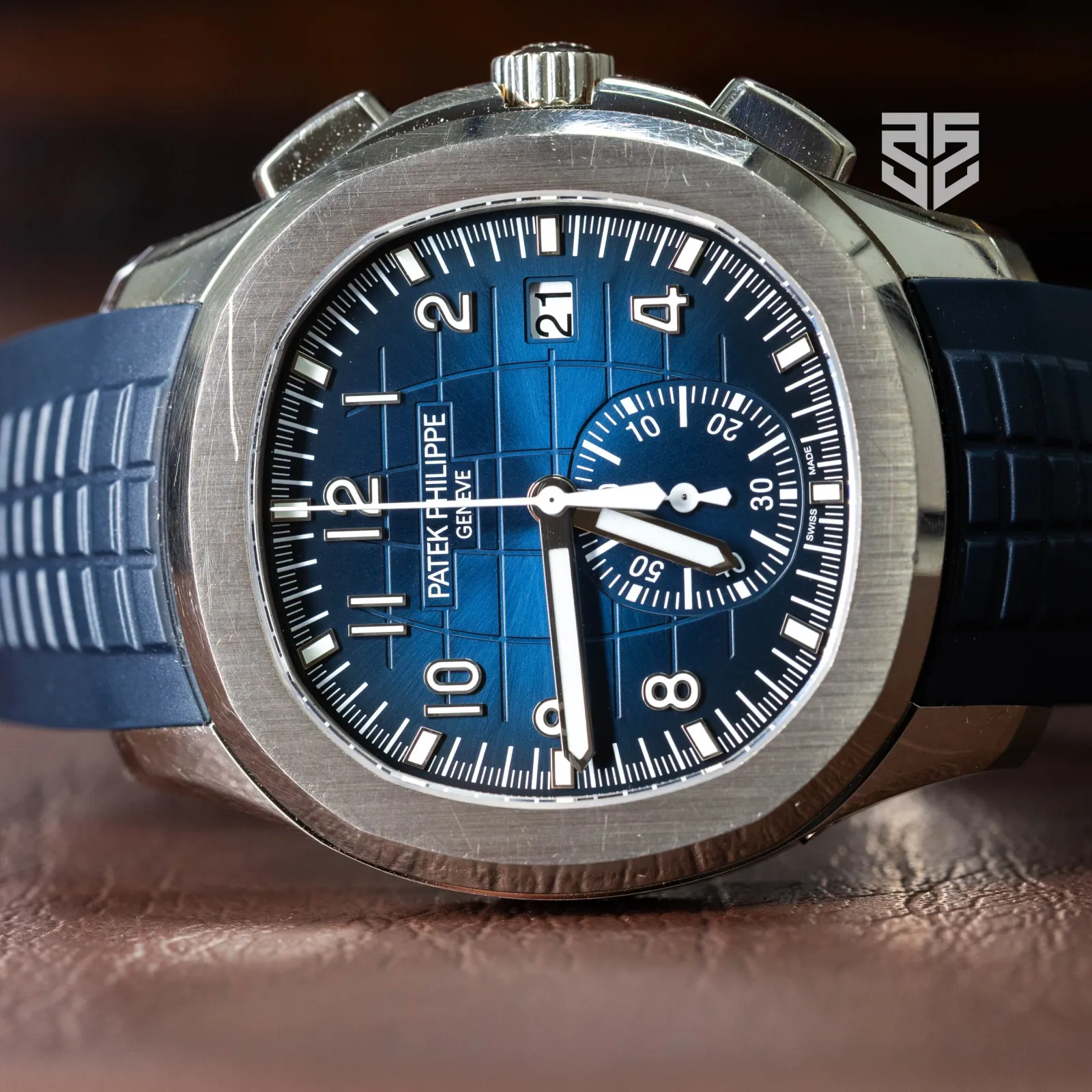 Patek Philippe Aquanaut (2024) - Ref. 5968G-001 | Watch Scout - image 2