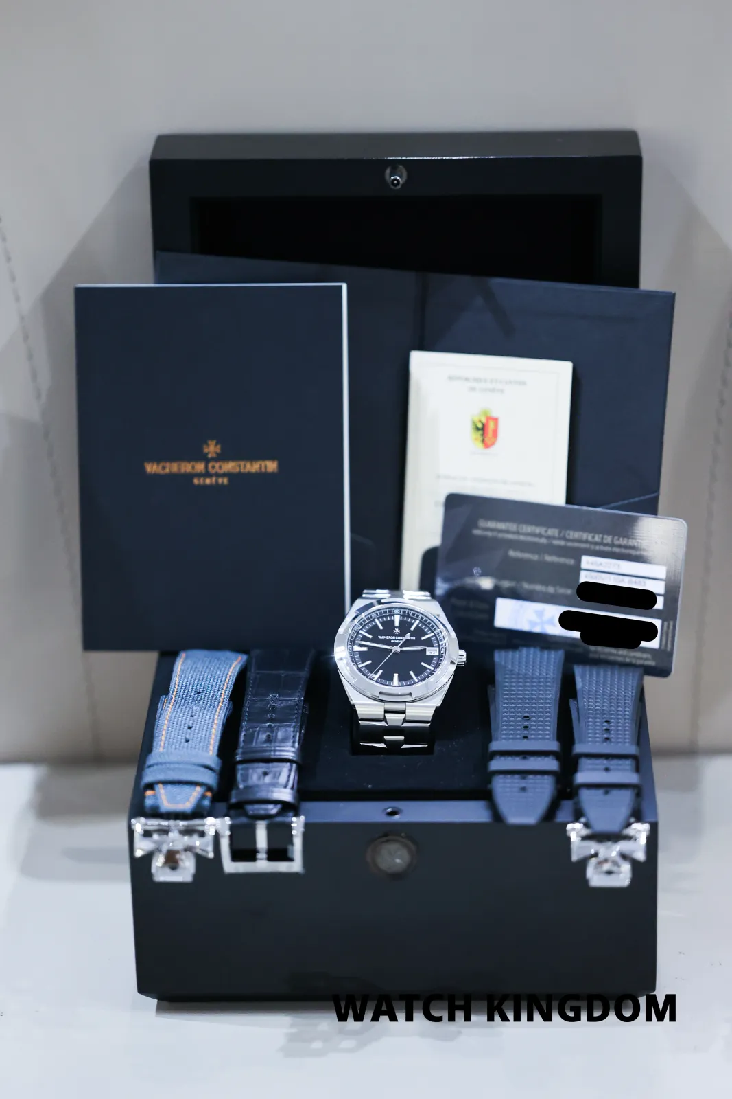 Vacheron Constantin Overseas 4500V/110A, photo 8 of 8