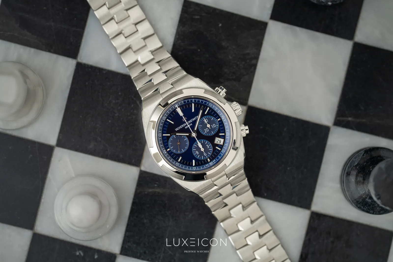 Vacheron Constantin Overseas Chronograph 5500V/110A, photo 2 of 21