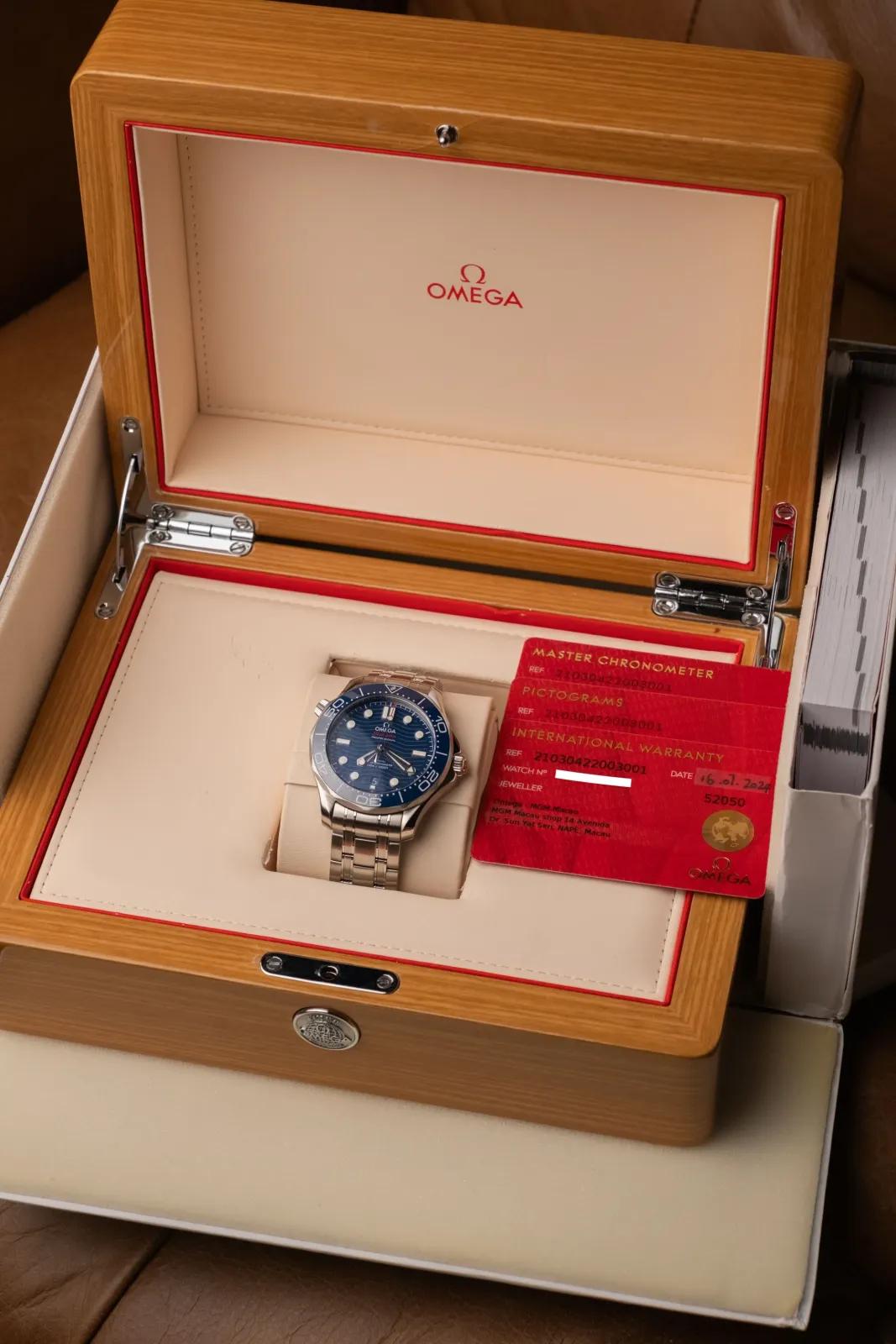 Omega Seamaster Diver 300M 210.30.42.20.03.001 Price in Australia | $6.8k - image 15