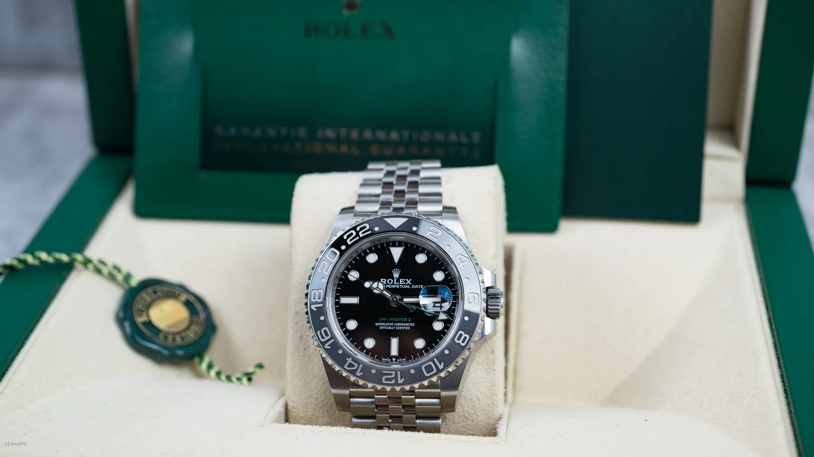 Rolex GMT-Master II (2025) - Ref. 126710GRNR | Watch Scout - image 2