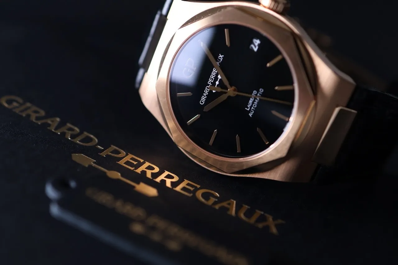 Girard Perregaux Laureato 42mm 81010-52-3118-1CC Price in Australia | $36k - image 33