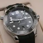 Omega Seamaster Diver 300M (2023) - Ref. 210.32.42.20.10.001 | Watch Scout thumbnail 6