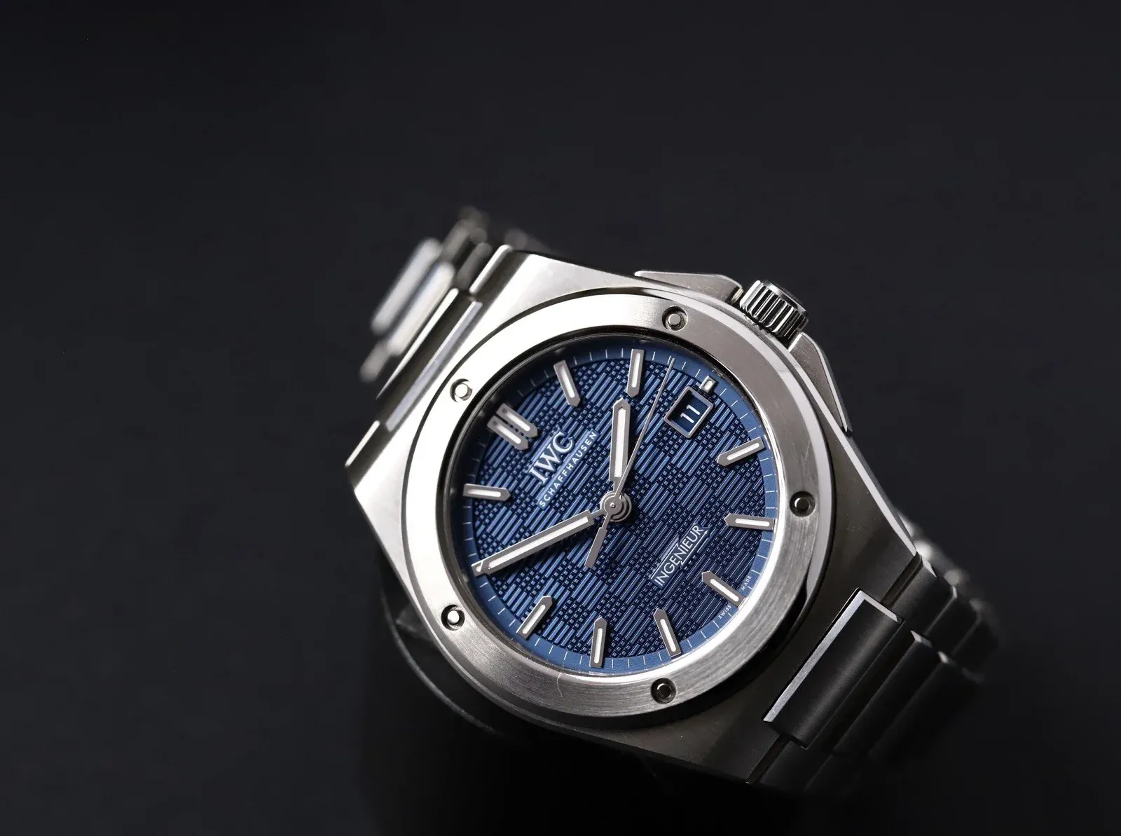 IWC Ingenieur Automatic 40 IW328907, photo 2 of 15