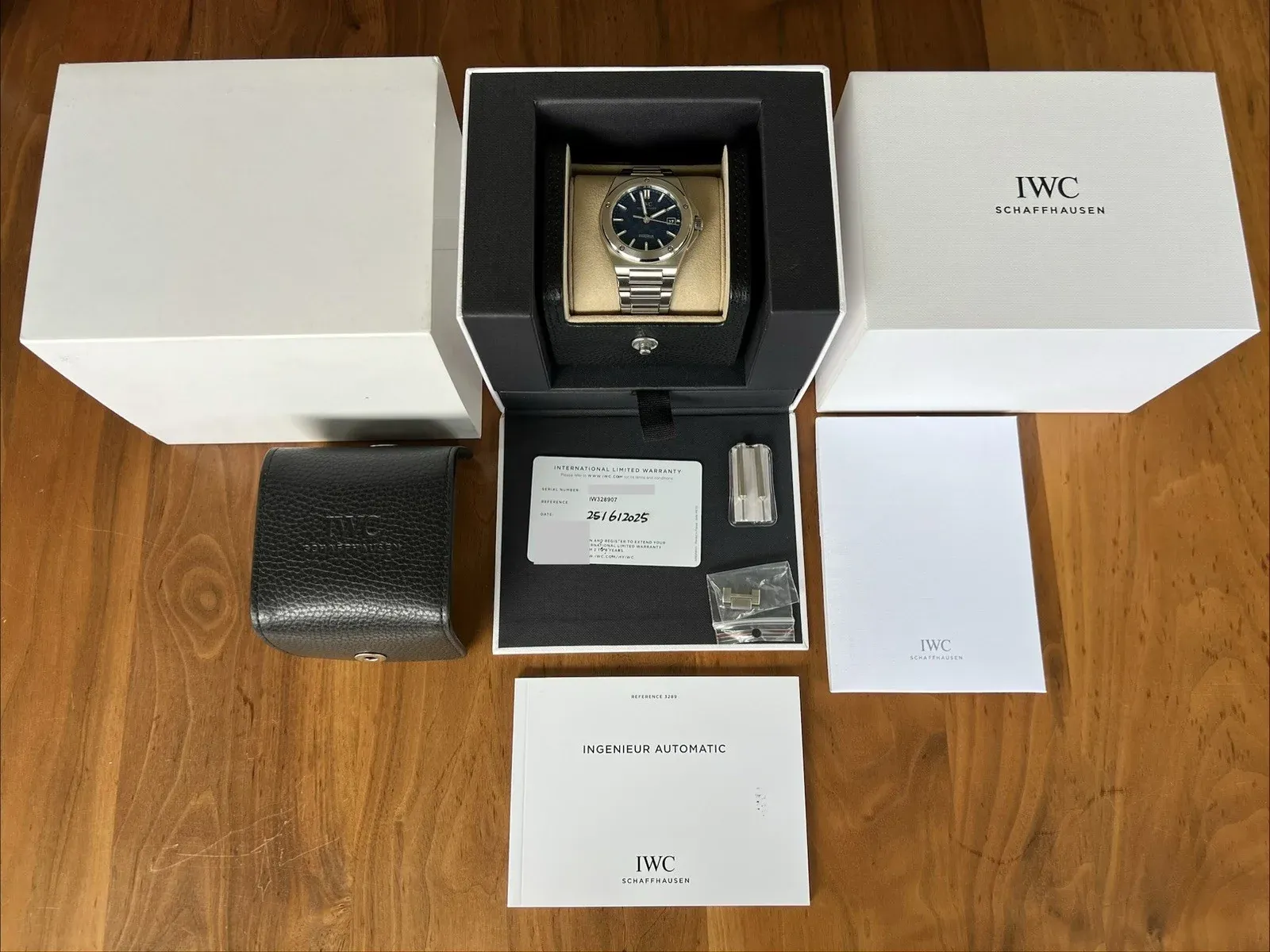 IWC Ingenieur Automatic 40 IW328907, photo 15 of 15
