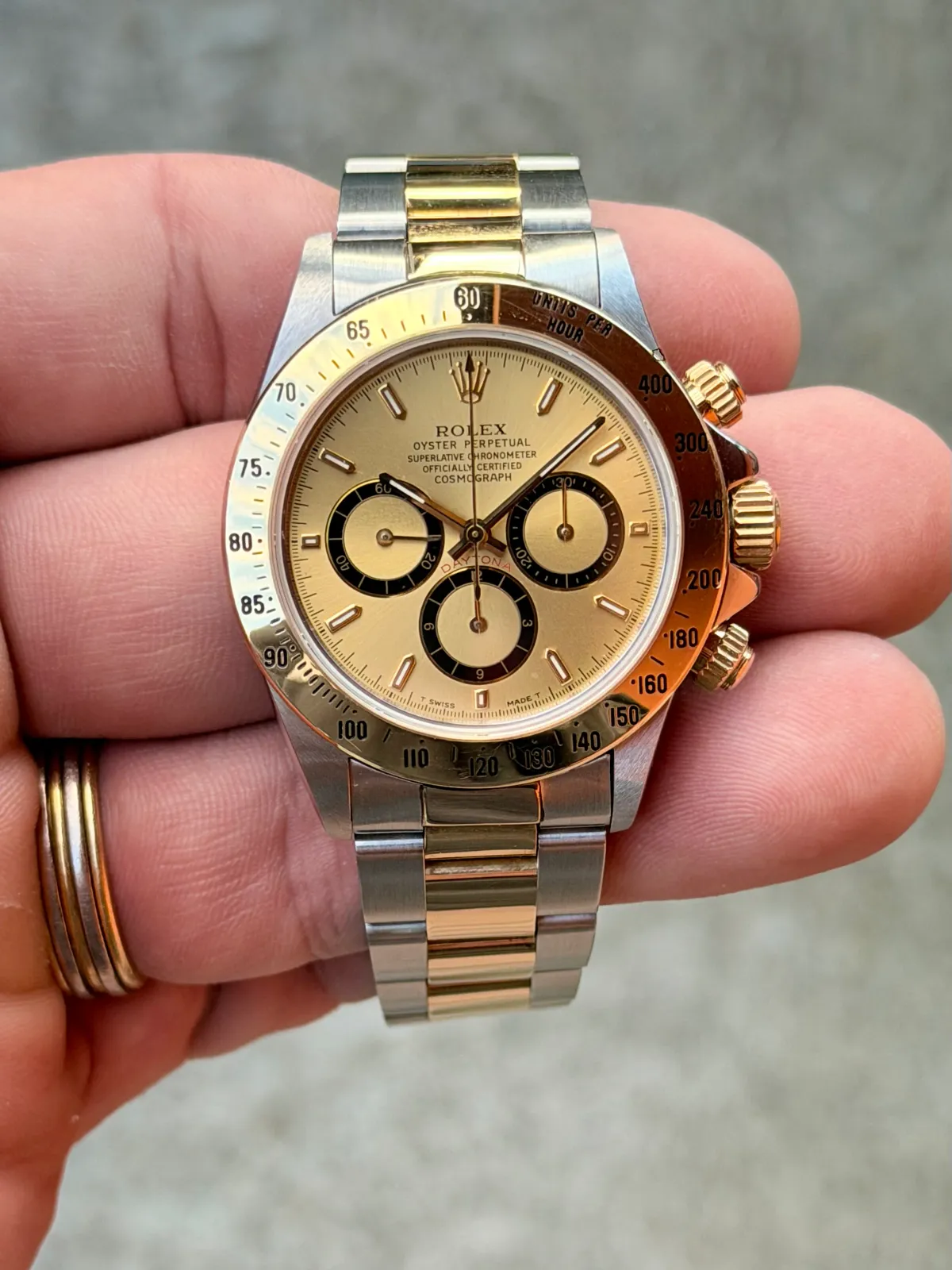 Rolex Cosmograph Daytona 16523 Price in Australia | $22k - image 2