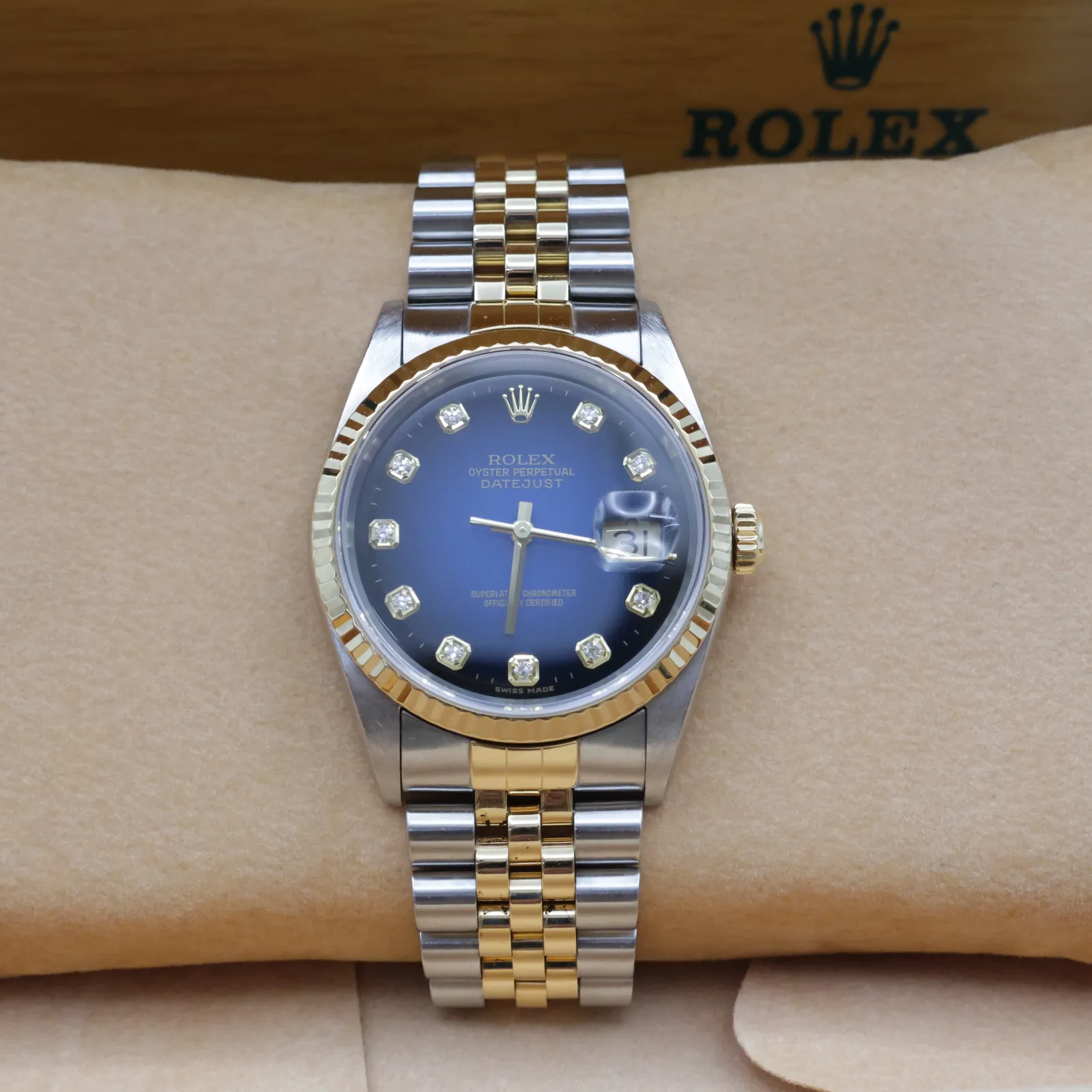 Rolex Datejust 36 (2001) - Ref. 16233G | Watch Scout - image 2