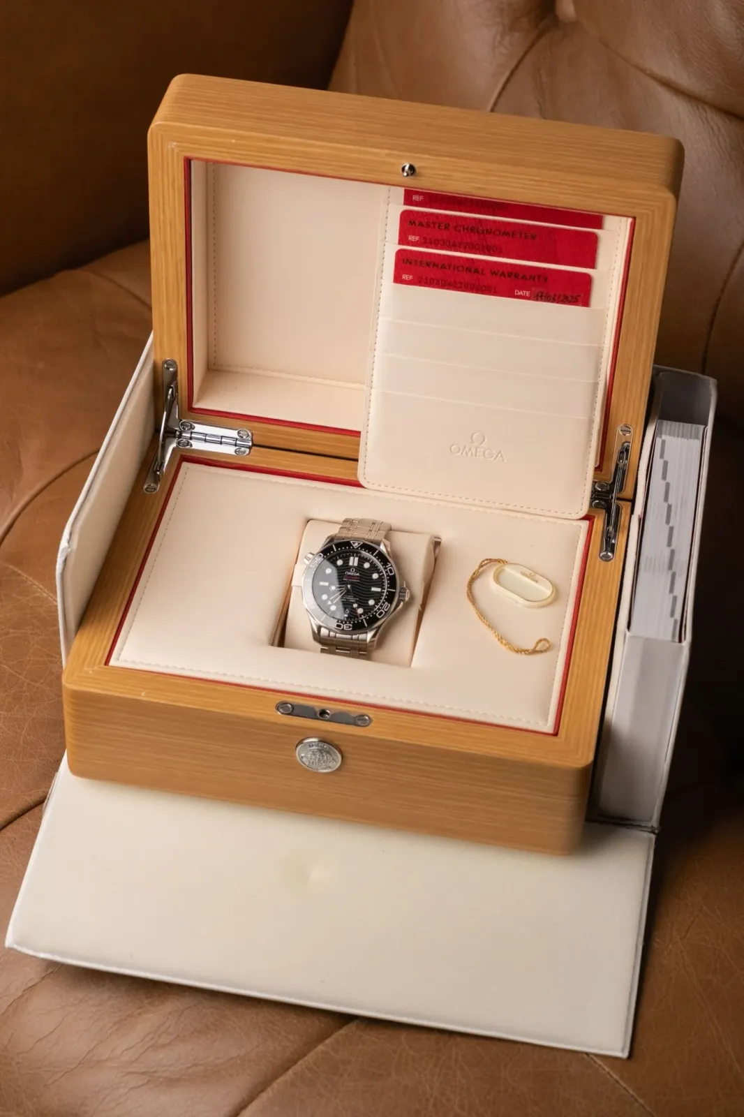 Omega Seamaster Diver 300M 210.30.42.20.01.001, photo 12 of 12