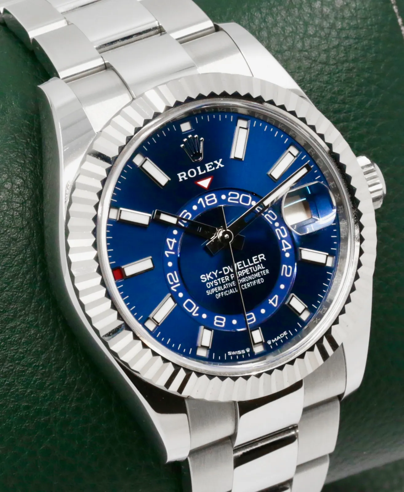 Rolex Sky-Dweller (2024) - Ref. 336934 | Watch Scout - image 2