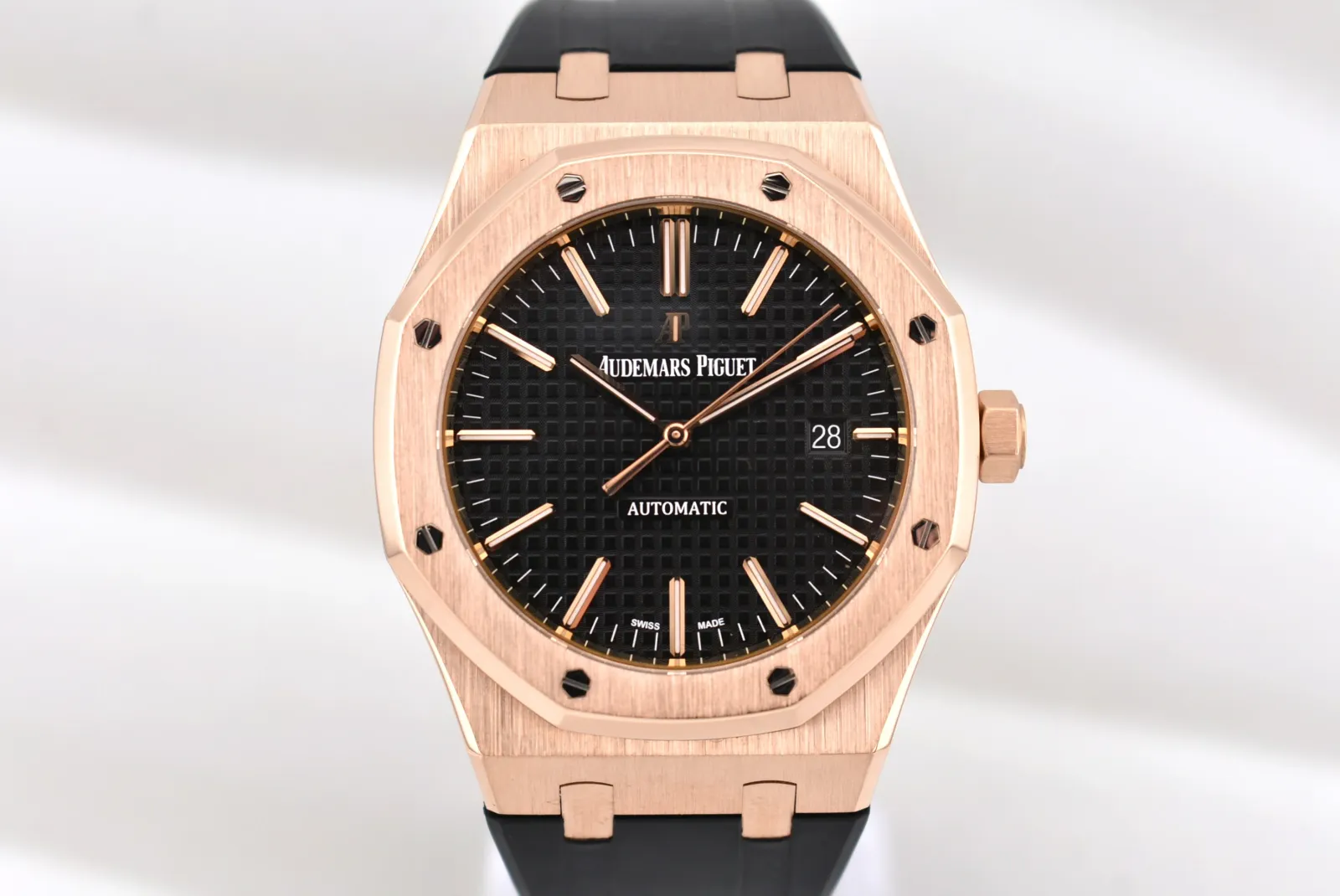 Audemars Piguet Royal Oak 15400OR Price in Australia | $70k - image 2