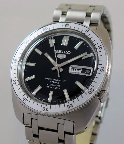 Seiko 5 Sports SKX Series Heritage Design Re-Creation Limited Edition