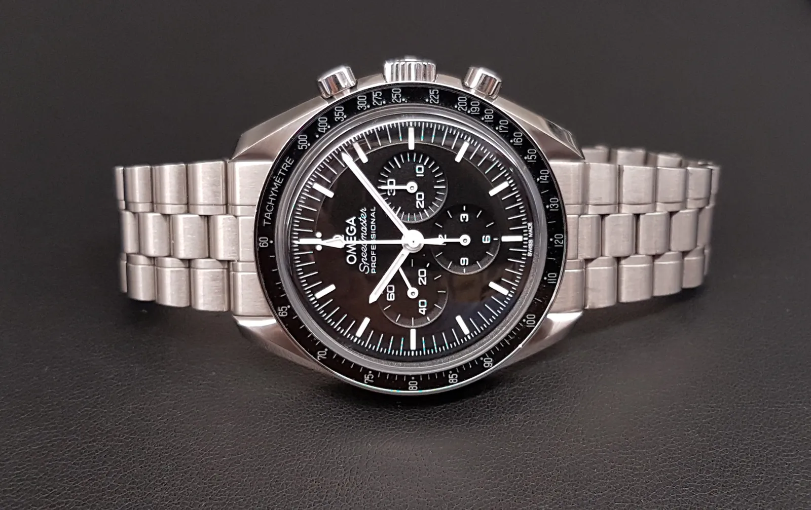 Omega Speedmaster (2022) - Ref. 310.30.42.50.01.001 | Watch Scout - image 2