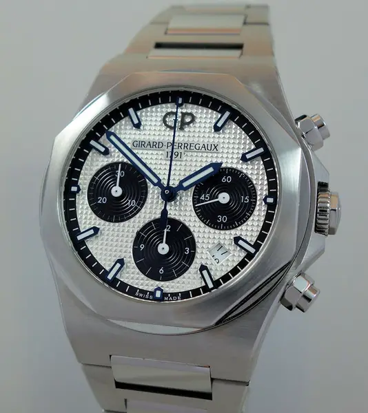 Girard Perregaux Laureato Chronograph Ref. 81020-11-131-11A