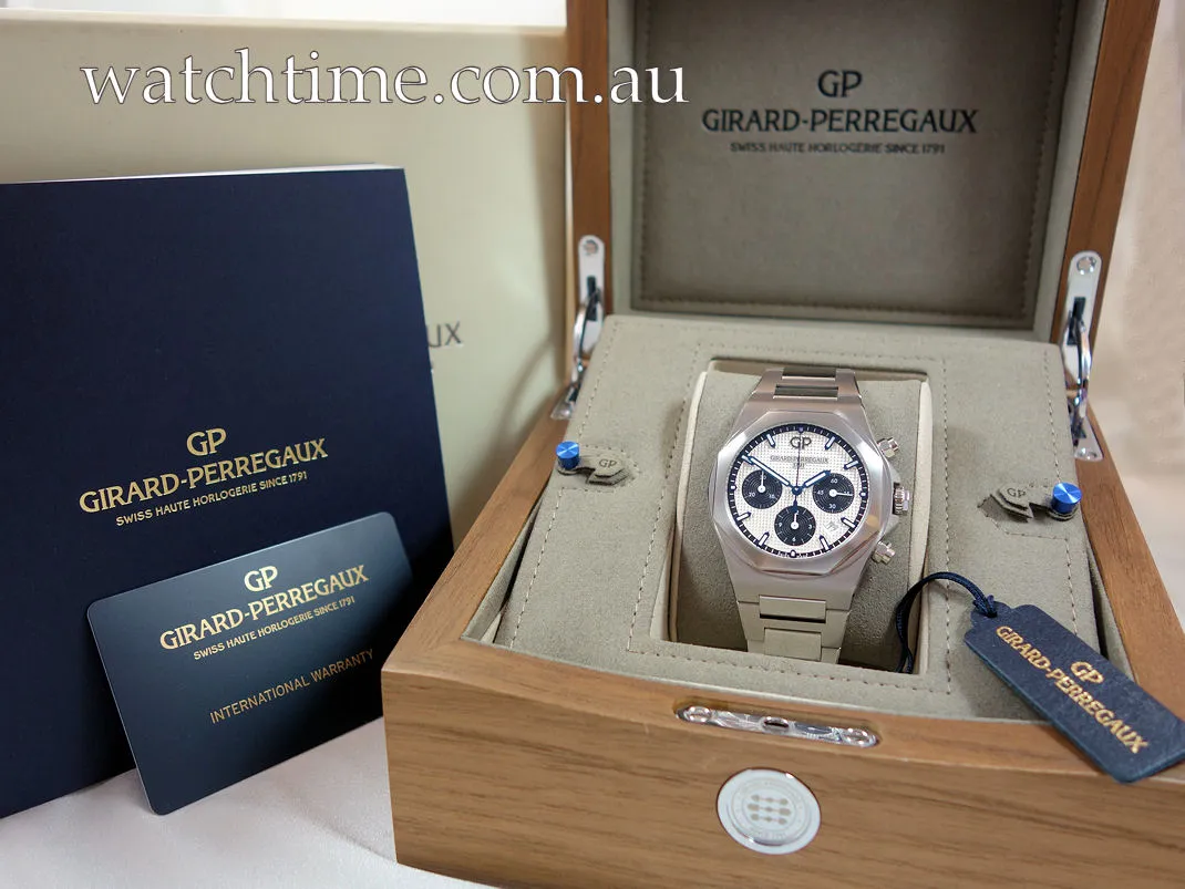 Girard Perregaux Laureato Chronograph (2019) - Ref. 81020-11-131-11A | Watch Scout - image 2