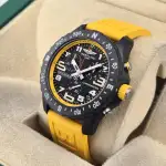 Breitling Endurance Pro Carbon Yellow (2023) - Ref. X82310A41B1S1 | Watch Scout thumbnail 4