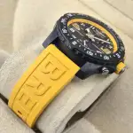 Breitling Endurance Pro Carbon Yellow (2023) - Ref. X82310A41B1S1 | Watch Scout thumbnail 6