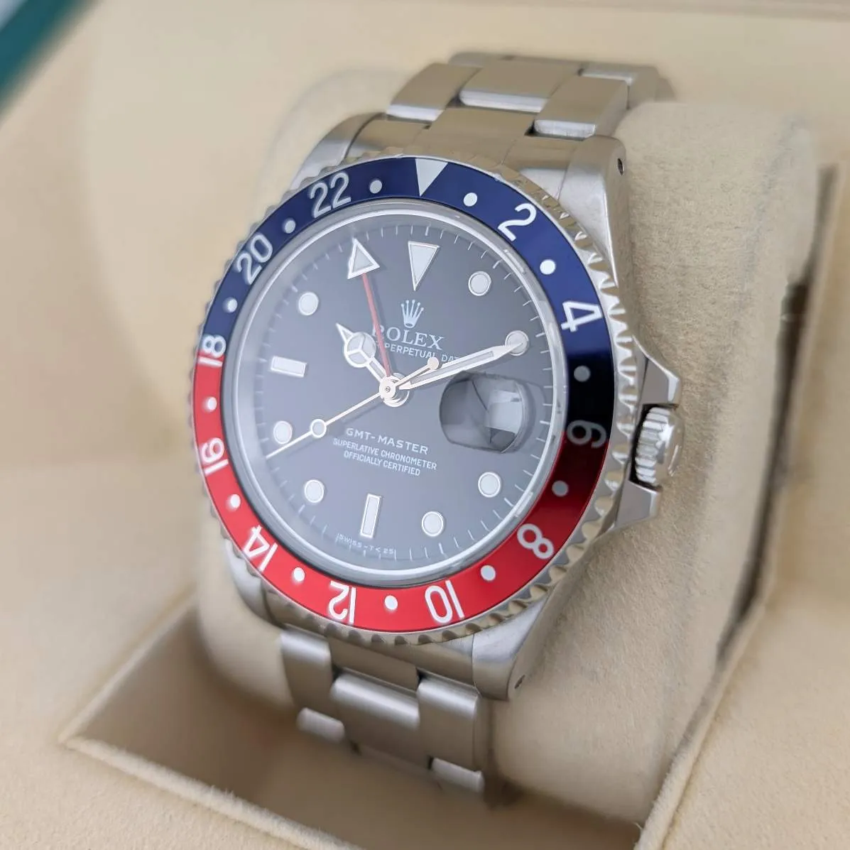 Rolex GMT-Master 16700, photo 2 of 10