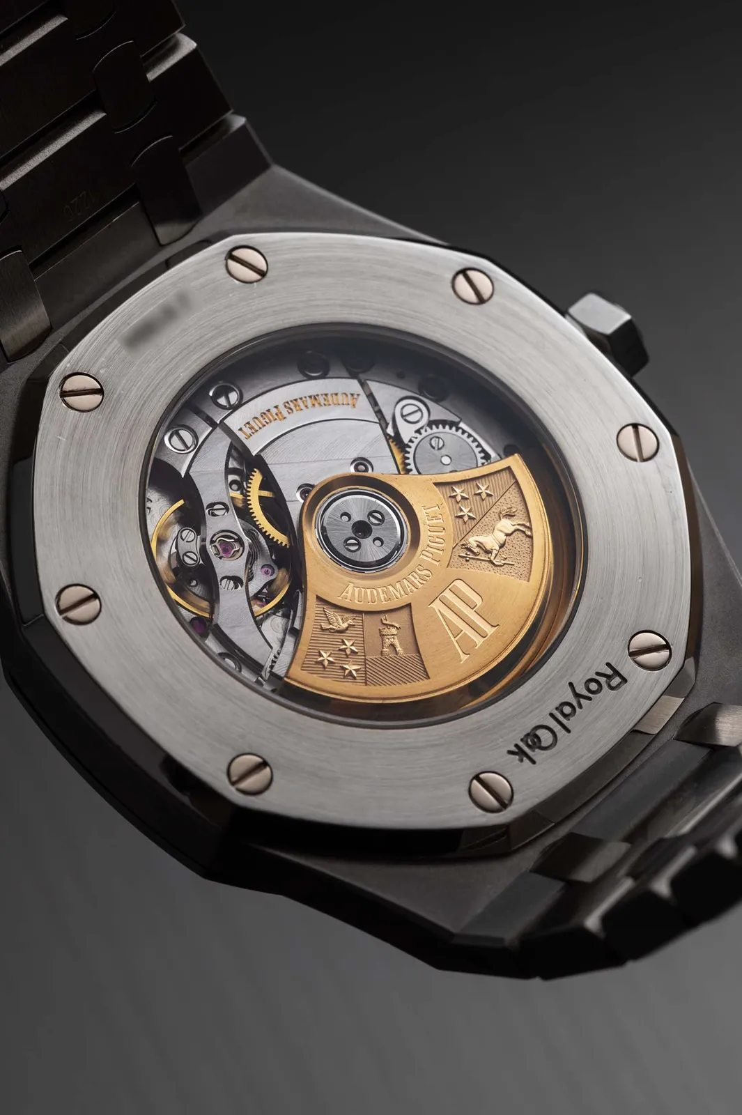 Audemars Piguet Royal Oak (2018) - Ref. 15400ST.OO.1220ST.01.A | Watch Scout - image 2