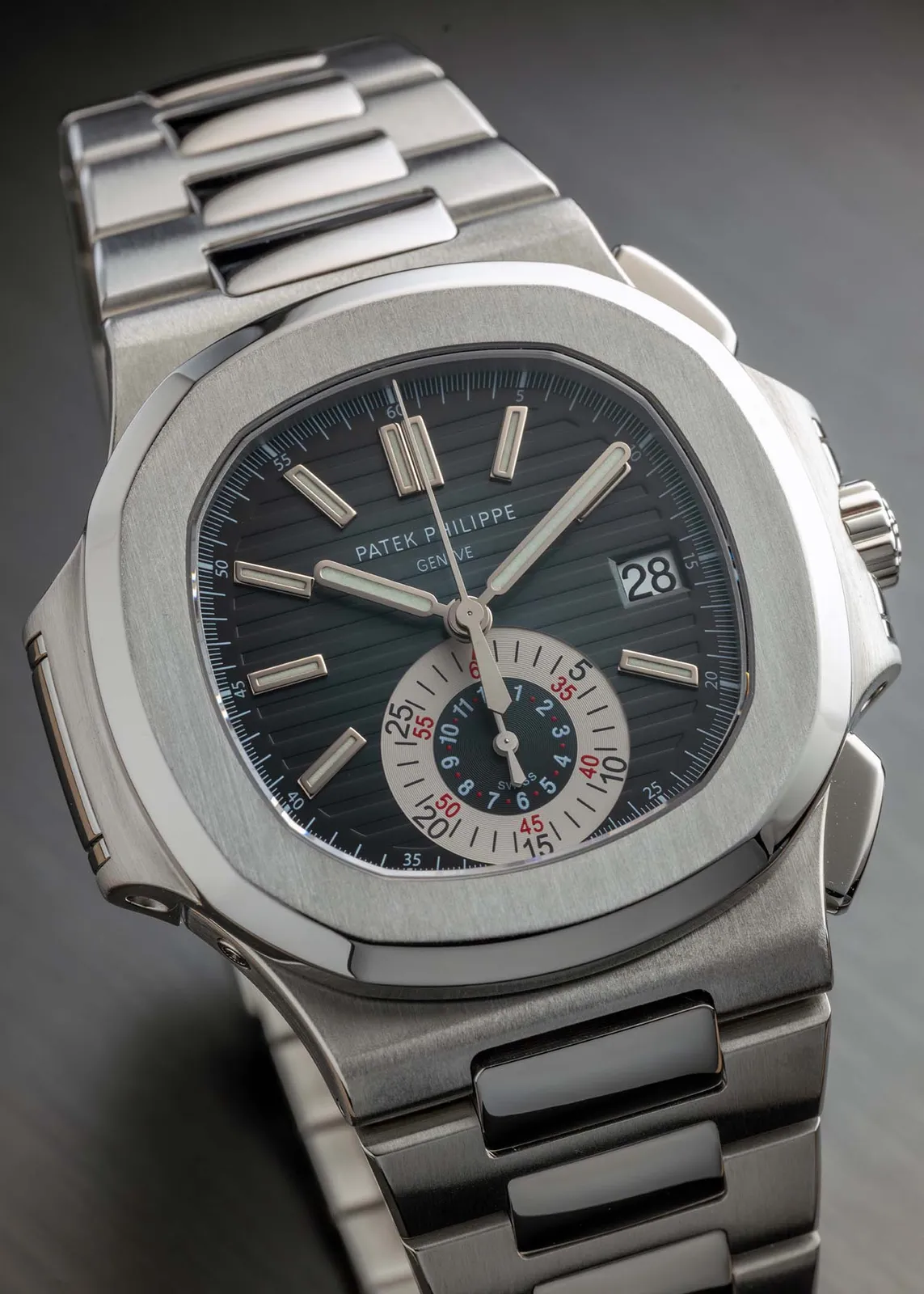 Patek Philippe Nautilus Flyback Chronograph 5980/1A-001, photo 2 of 6