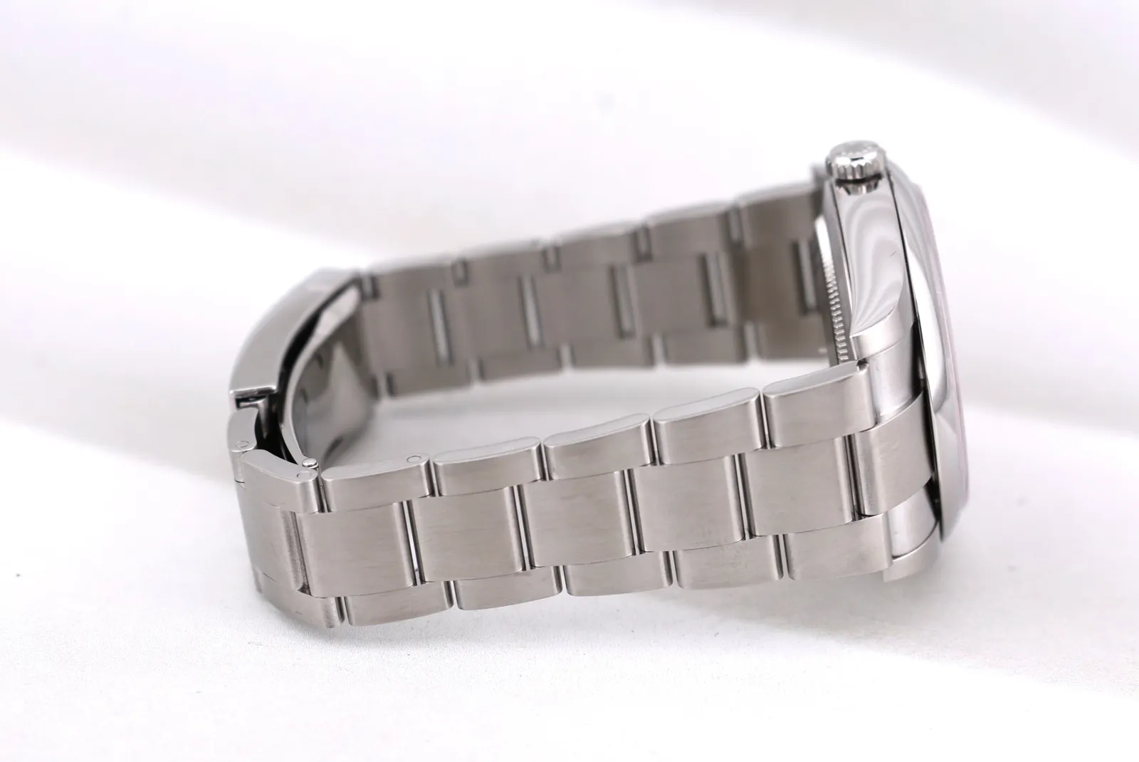 Rolex Oyster Perpetual 41 124300 Price in Australia | $28k - image 9