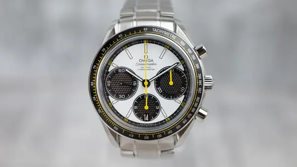 Omega Speedmaster Ref. 326.30.40.50.04.001