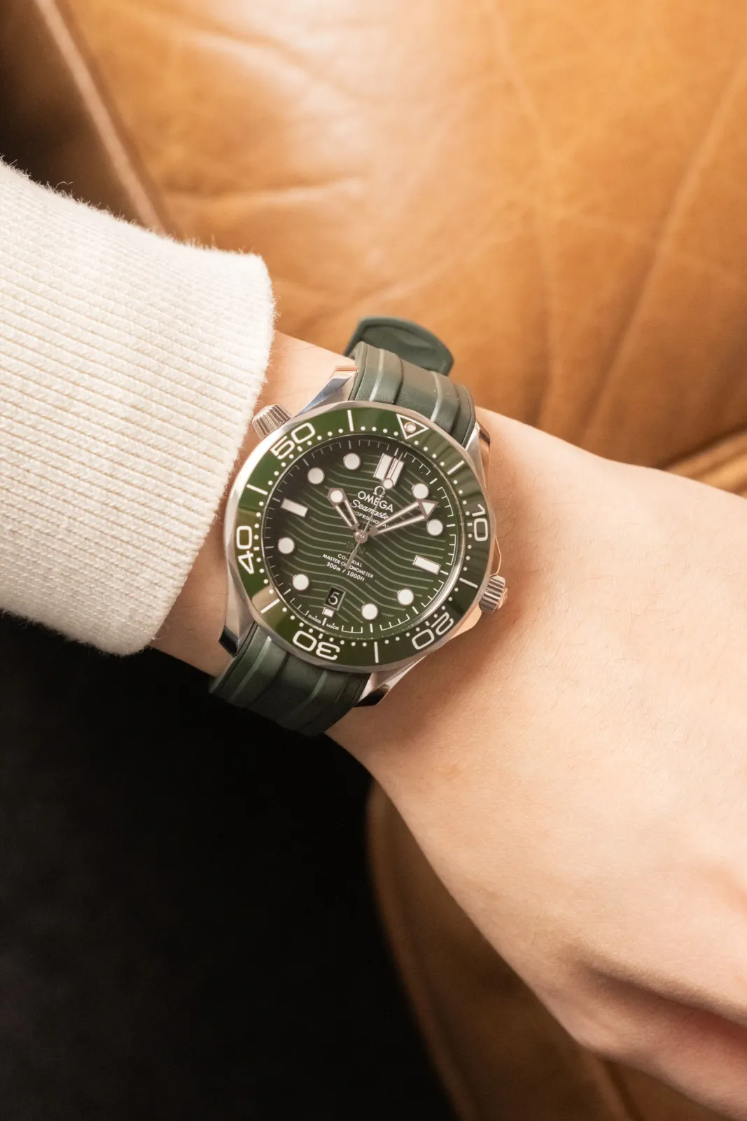 Omega Seamaster Diver 300M 210.32.42.20.10.001 Price in Australia | $6.8k - image 2