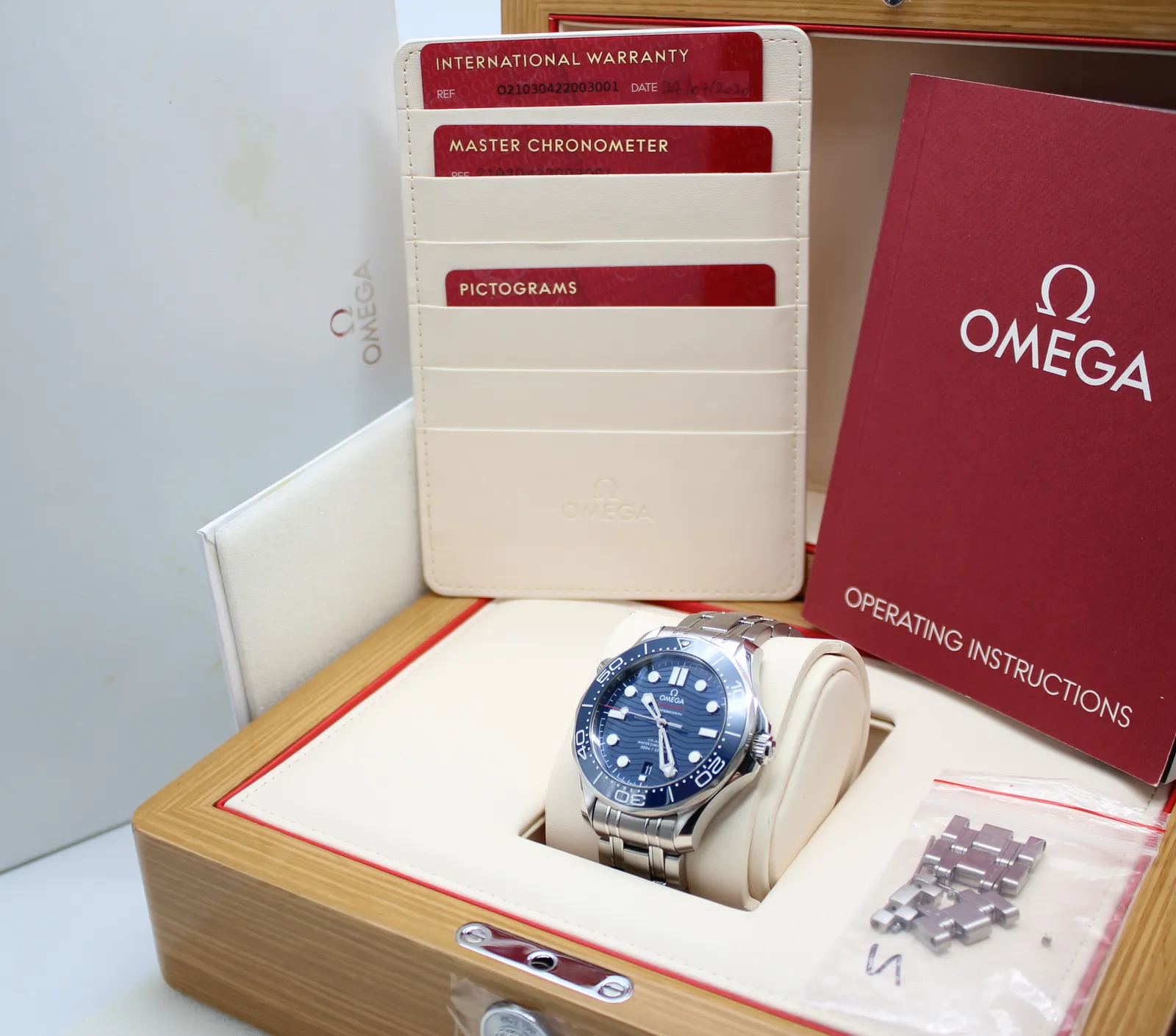 Omega Seamaster Diver 300M 210.30.42.20.03.001, photo 7 of 7